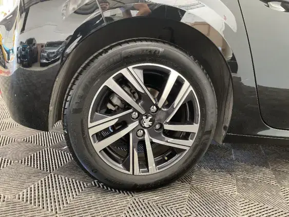 PEUGEOT 208 BUSINESS R II - voiture d'occasion - Photo 22