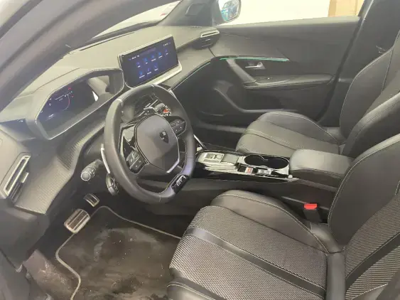 PEUGEOT 2008 II - voiture d'occasion - Photo 18