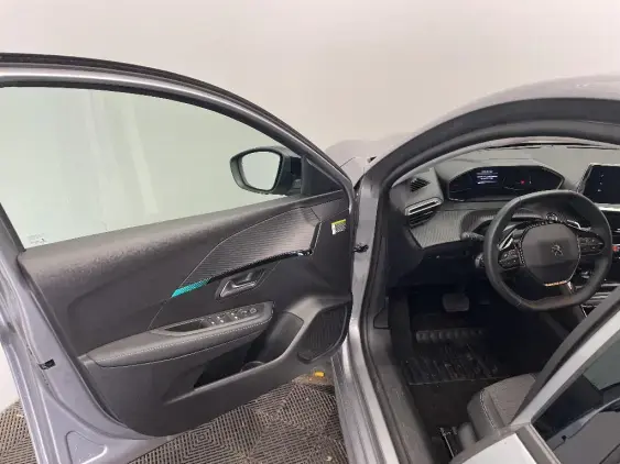 PEUGEOT 208 BUSINESS R II - voiture d'occasion - Photo 18