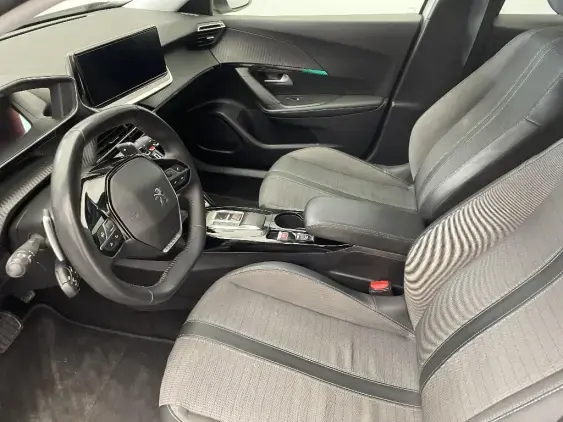 PEUGEOT 2008 II - voiture d'occasion - Photo 17