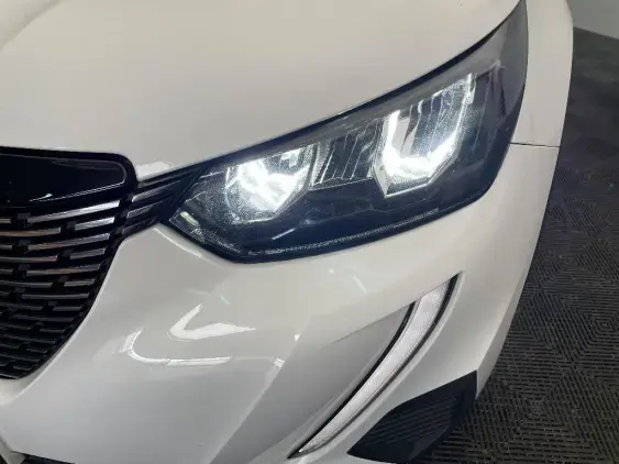 PEUGEOT 2008 II - voiture d'occasion - Photo 20