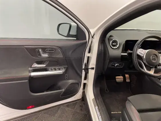 MERCEDES-BENZ GLA II - voiture d'occasion - Photo 19