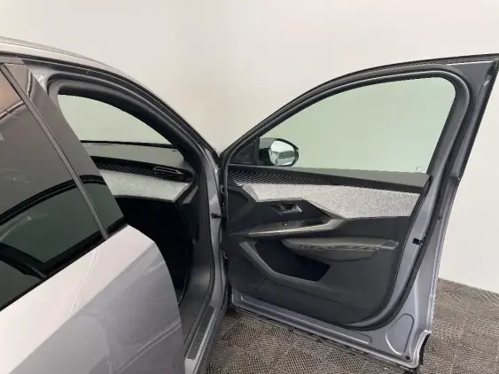 PEUGEOT 3008 ELECTRIQUE III - voiture d'occasion - Photo 18