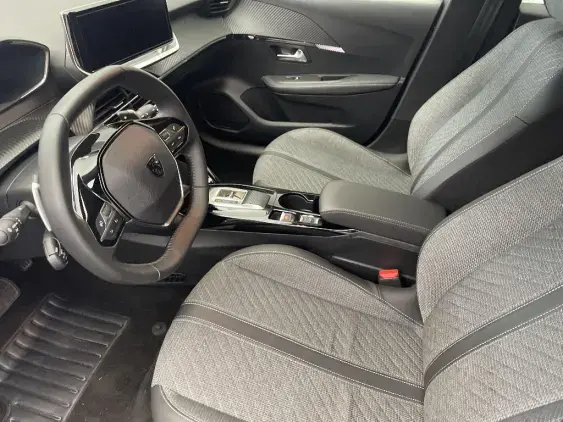 PEUGEOT 208 II - voiture d'occasion - Photo 17