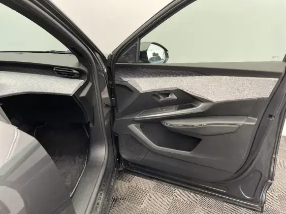 PEUGEOT 5008 III - voiture d'occasion - Photo 19