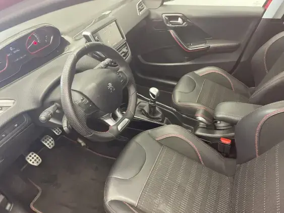 PEUGEOT 2008 - voiture d'occasion - Photo 18