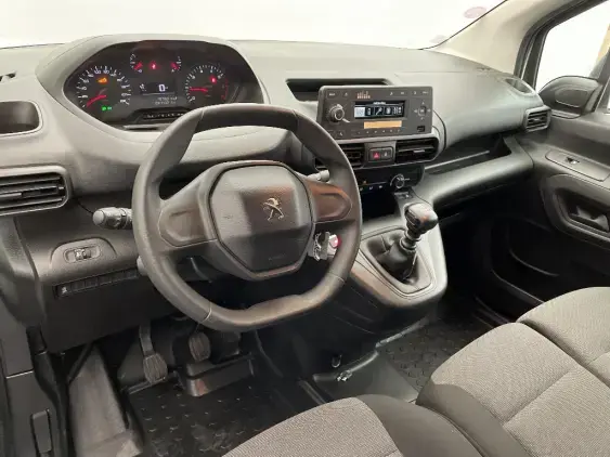 PEUGEOT PARTNER III - voiture d'occasion - Photo 15