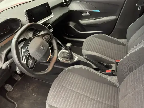 PEUGEOT 208 II - voiture d'occasion - Photo 17