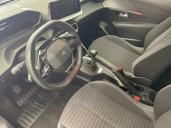 PEUGEOT 208 II - voiture d'occasion - Photo 18