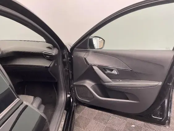 PEUGEOT 208 ELECTRIQUE II - voiture d'occasion - Photo 19