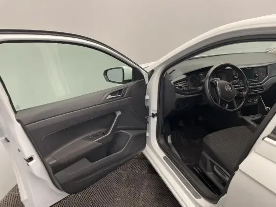 VOLKSWAGEN POLO VI - voiture d'occasion - Photo 17