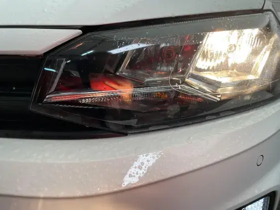VOLKSWAGEN POLO VI - voiture d'occasion - Photo 19