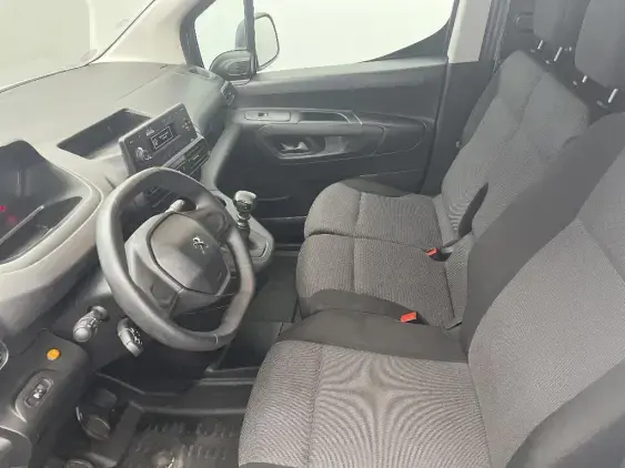 PEUGEOT PARTNER III - voiture d'occasion - Photo 16