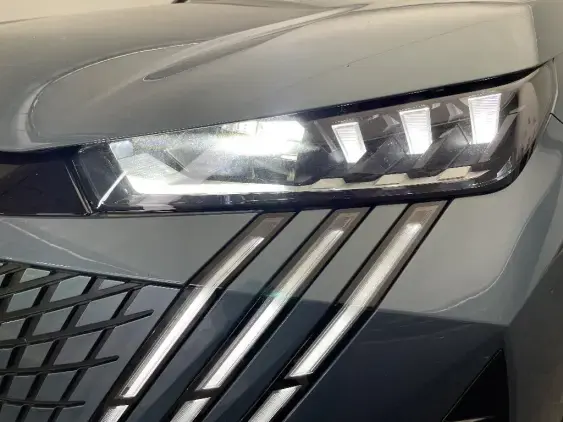 PEUGEOT 5008 ELECTRIQUE III - voiture d'occasion - Photo 19