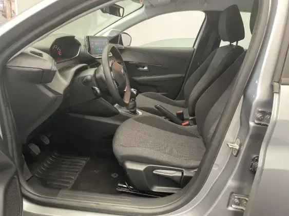 PEUGEOT 208 II - voiture d'occasion - Photo 17