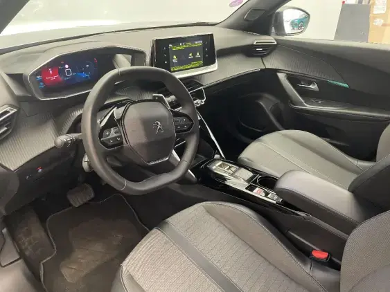 PEUGEOT 2008 II - voiture d'occasion - Photo 18