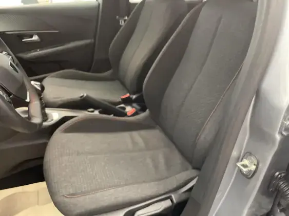PEUGEOT 208 II - voiture d'occasion - Photo 17