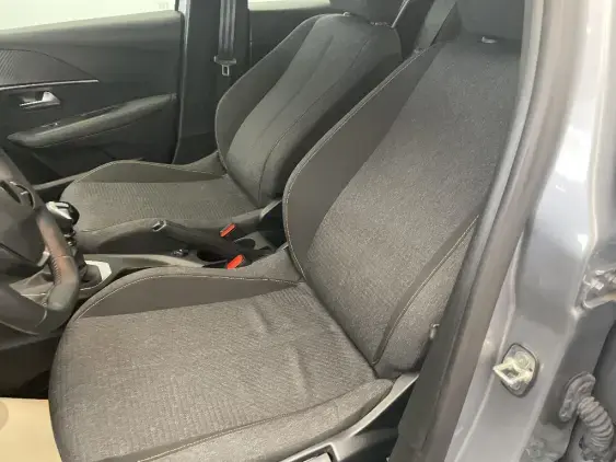 PEUGEOT 208 II - voiture d'occasion - Photo 17