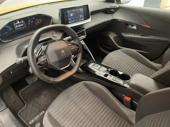 PEUGEOT 208 ELECTRIQUE II - voiture d'occasion - Photo 17