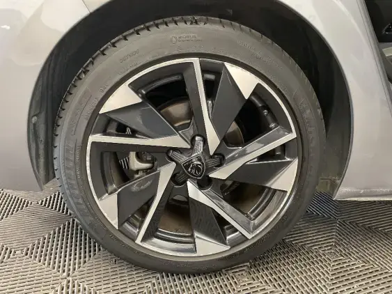 PEUGEOT 308 III - voiture d'occasion - Photo 24