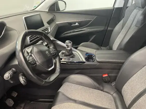 PEUGEOT 3008 II - voiture d'occasion - Photo 17
