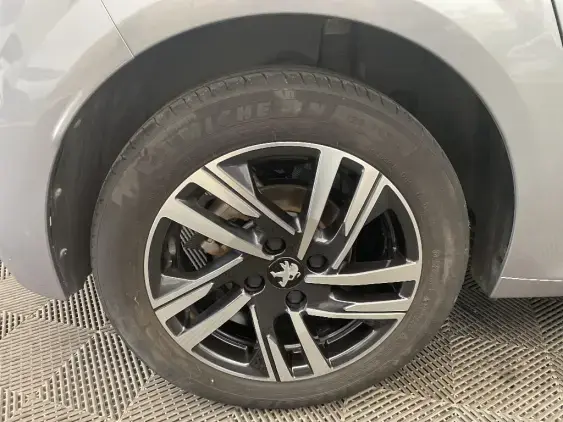 PEUGEOT 208 II - voiture d'occasion - Photo 22