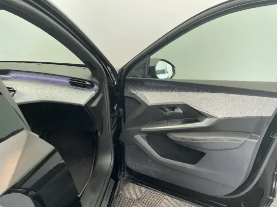 PEUGEOT 5008 ELECTRIQUE III - voiture d'occasion - Photo 19