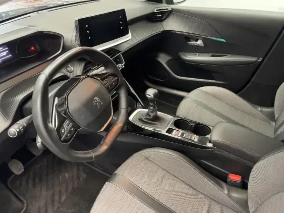 PEUGEOT 208 II - voiture d'occasion - Photo 18
