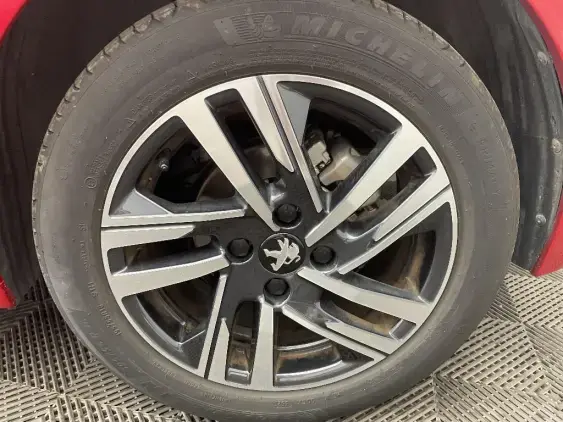 PEUGEOT 208 II - voiture d'occasion - Photo 23