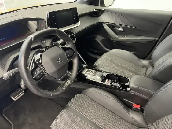 PEUGEOT 208 II - voiture d'occasion - Photo 18