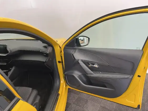 PEUGEOT 208 II - voiture d'occasion - Photo 20