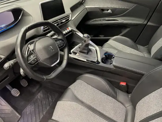 PEUGEOT 5008 II - voiture d'occasion - Photo 17