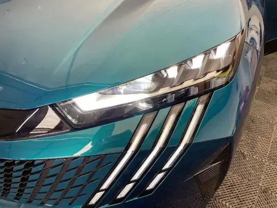 PEUGEOT 3008 ELECTRIQUE III - voiture d'occasion - Photo 20