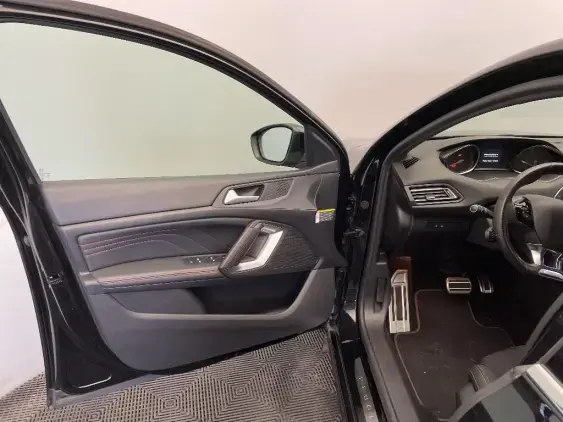 PEUGEOT 308 II - voiture d'occasion - Photo 19