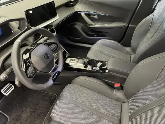 PEUGEOT 2008 II - voiture d'occasion - Photo 17