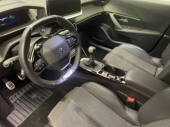 PEUGEOT 2008 II - voiture d'occasion - Photo 16