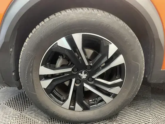 PEUGEOT 2008 II - voiture d'occasion - Photo 19