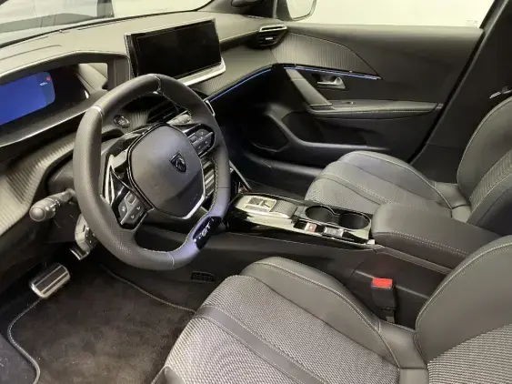 PEUGEOT 208 II - voiture d'occasion - Photo 17
