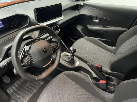 PEUGEOT 208 II - voiture d'occasion - Photo 16