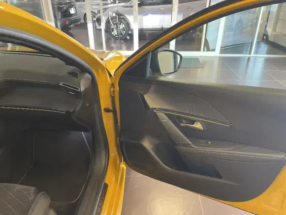 PEUGEOT 208 ELECTRIQUE II - voiture d'occasion - Photo 17