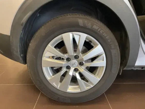 PEUGEOT 3008 II - voiture d'occasion - Photo 23