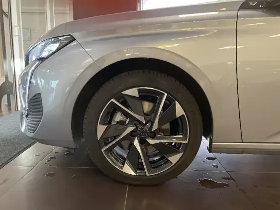 PEUGEOT 308 - voiture d'occasion - Photo 23