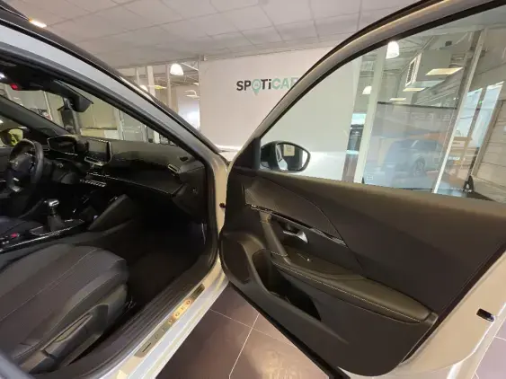 PEUGEOT 2008 II - voiture d'occasion - Photo 20