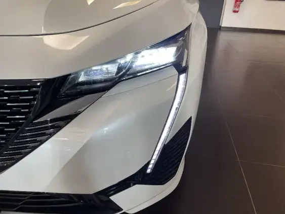 PEUGEOT 308 III - voiture d'occasion - Photo 21