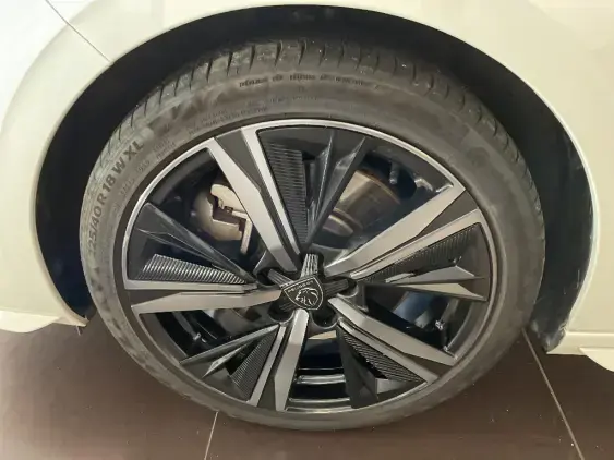 PEUGEOT 308 III - voiture d'occasion - Photo 22