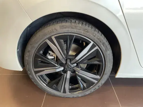 PEUGEOT 308 III - voiture d'occasion - Photo 24