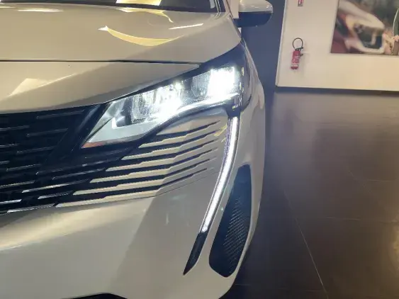 PEUGEOT 3008 II - voiture d'occasion - Photo 21