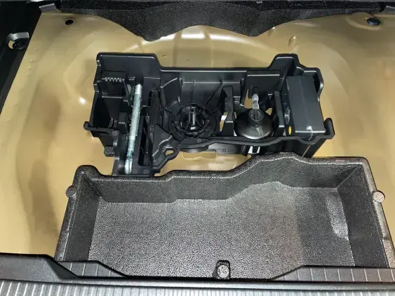 PEUGEOT 2008 II - voiture d'occasion - Photo 17