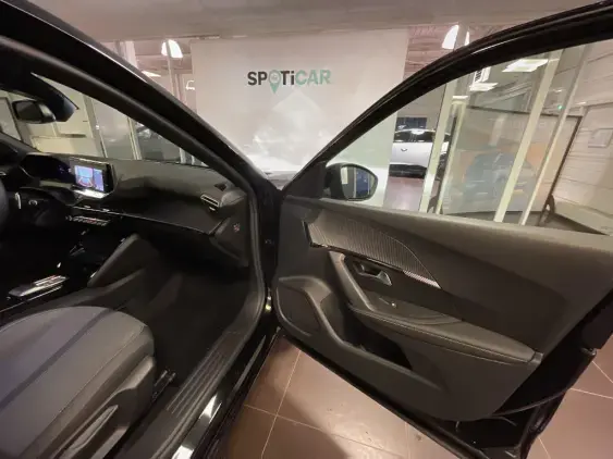 PEUGEOT 2008 II - voiture d'occasion - Photo 20