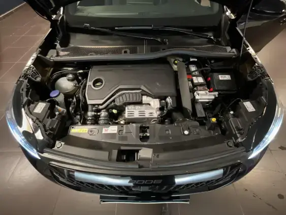 PEUGEOT 2008 II - voiture d'occasion - Photo 21